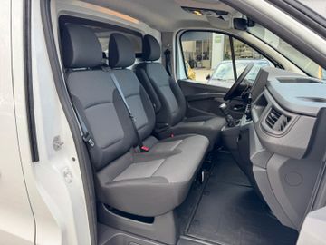 Renault Trafic - 9