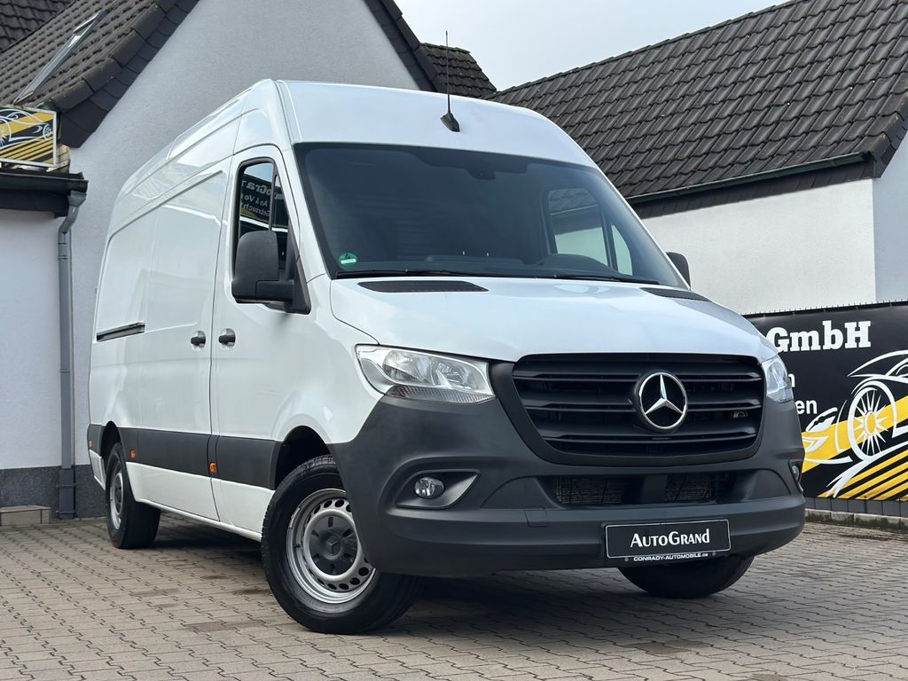 Image of Mercedes-Benz Sprinter