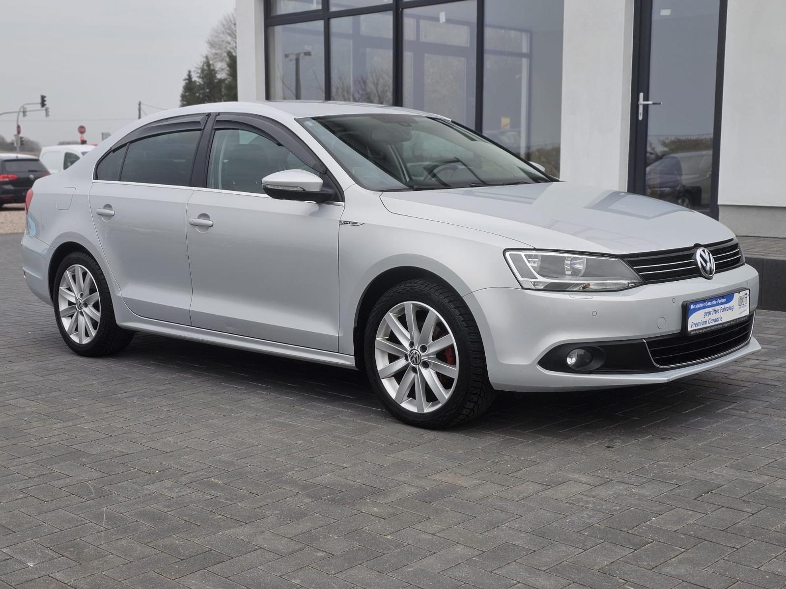 Volkswagen Jetta VI 2.0 Highline Top Zustand!!!