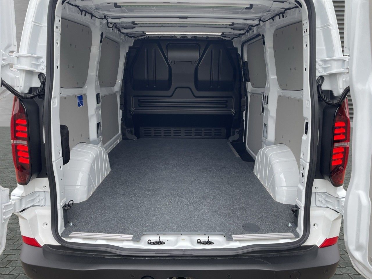 Volkswagen T6 Transporter - Bild 6