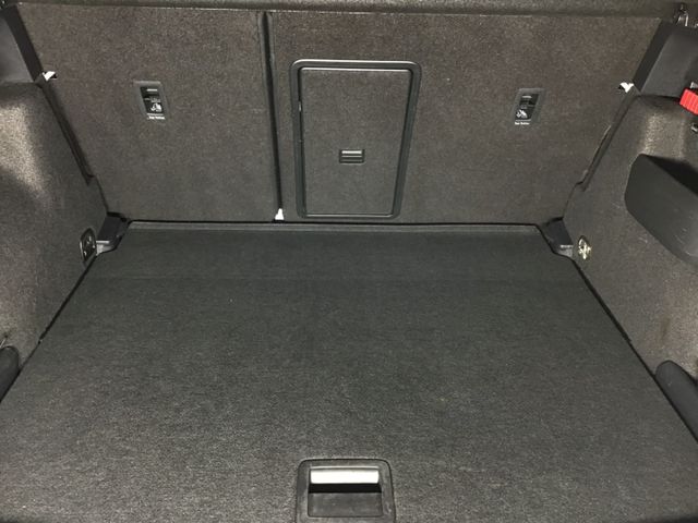 Fahrzeugabbildung Skoda Karoq Sportline 2.0 TSI 4x4 DSG/AHK/Navi/ACC/DCC