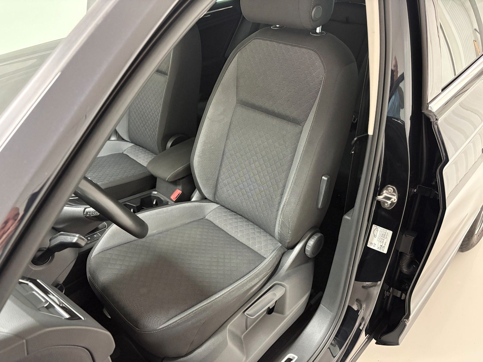 Volkswagen Tiguan Comfortline / United/Navi/ACC/AHK foto 7