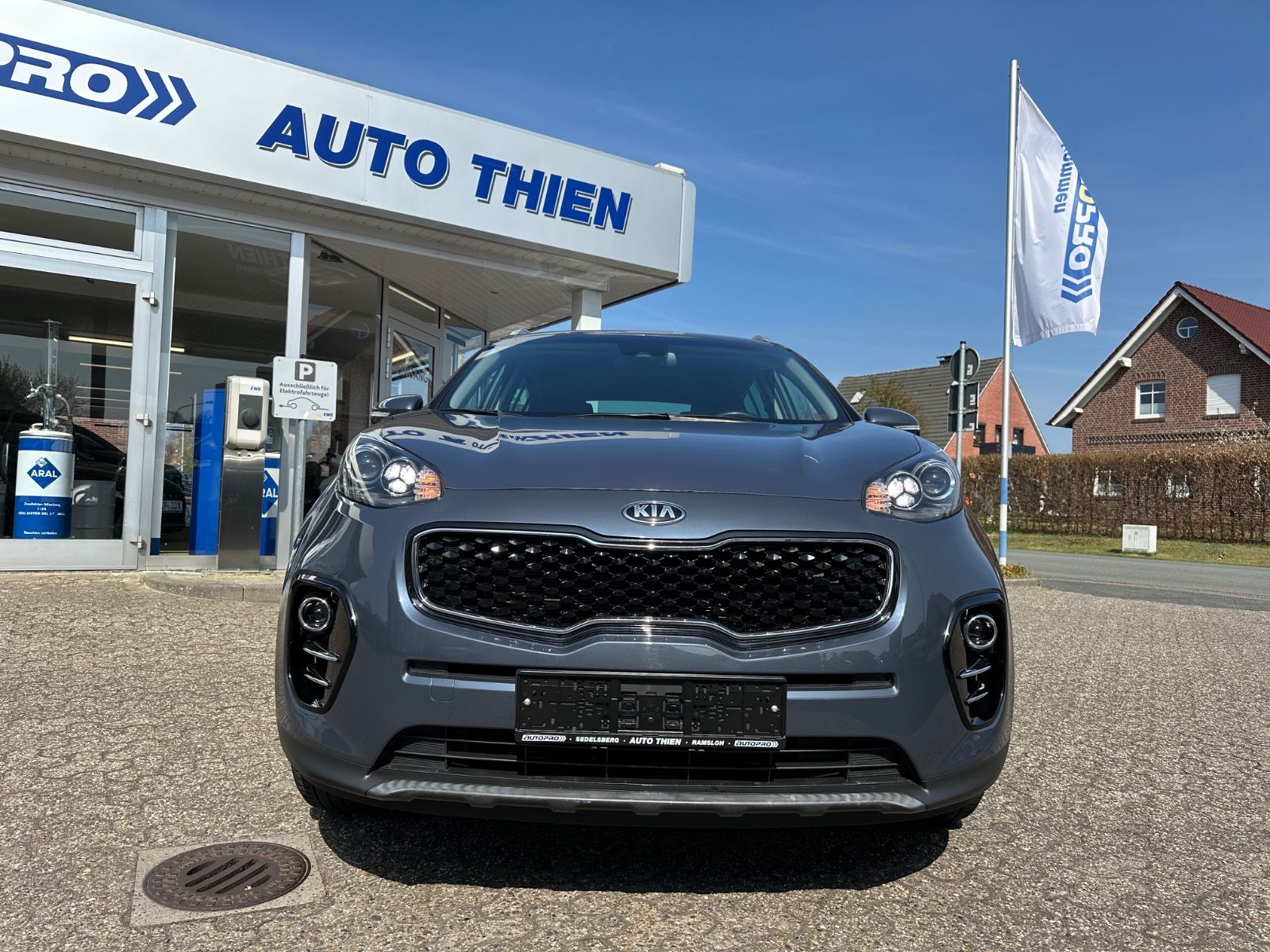 Fahrzeugabbildung Kia Sportage 1.6 GDI Dream Team Navi/SHZG/GRA/BT/GJR