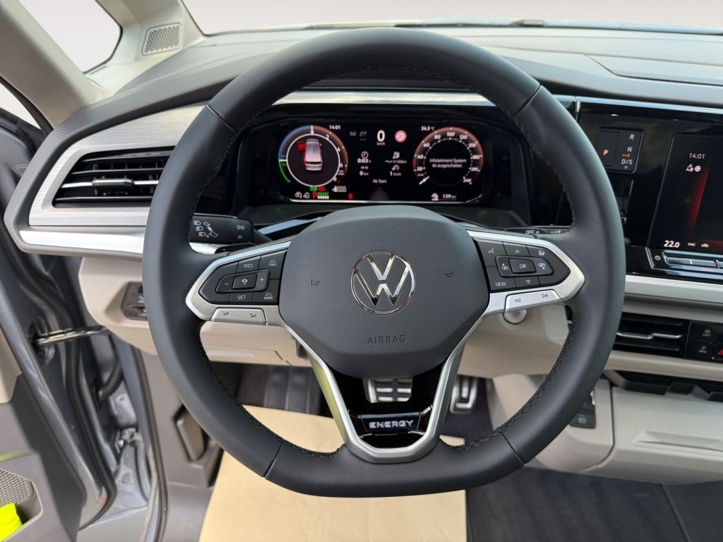 Fahrzeugabbildung Volkswagen T7 Multivan eHybrid 4MOTION LÜ Energy Panorama