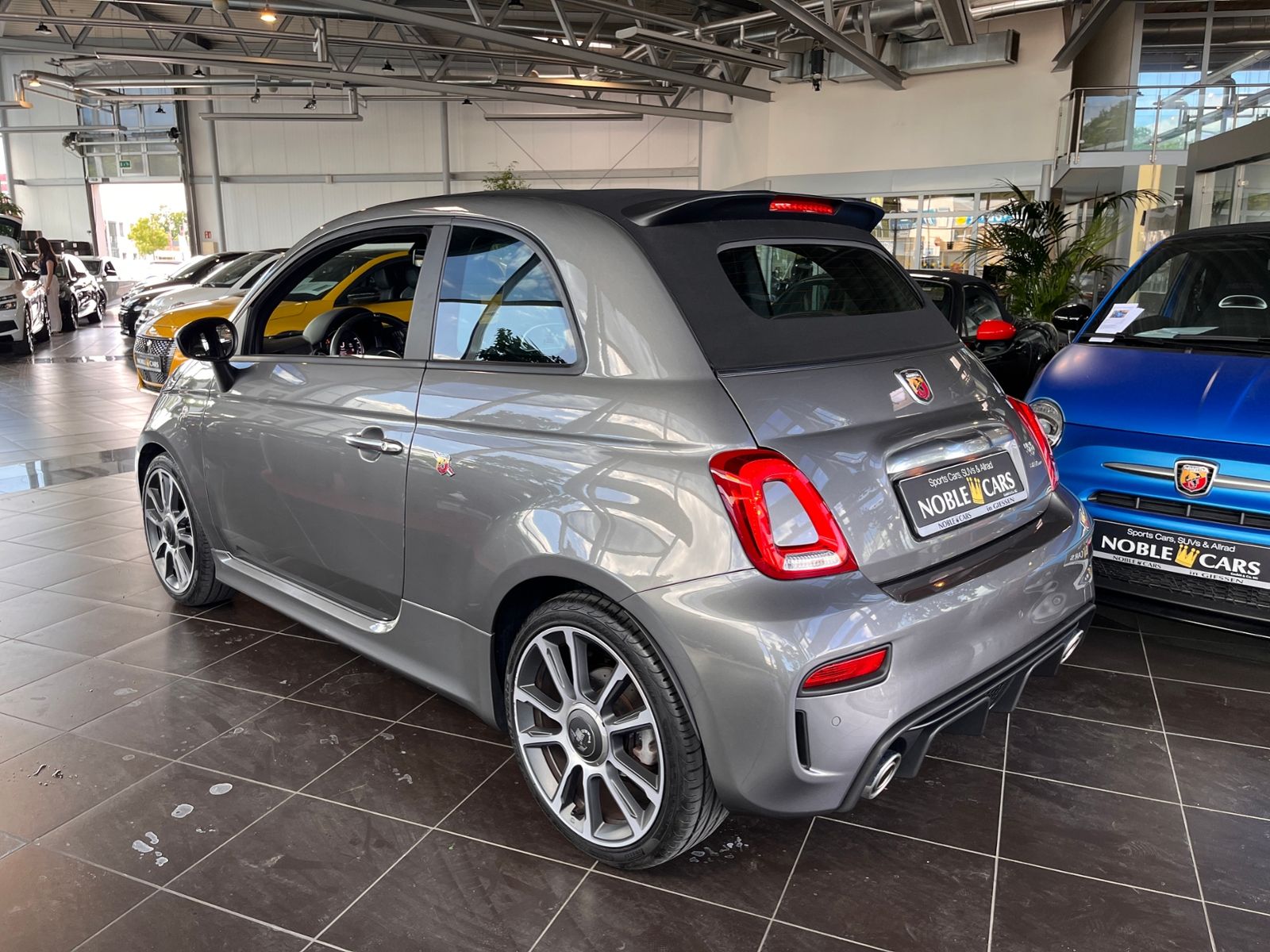 Fahrzeugabbildung Abarth 595C  Xenon NAVI ALU
