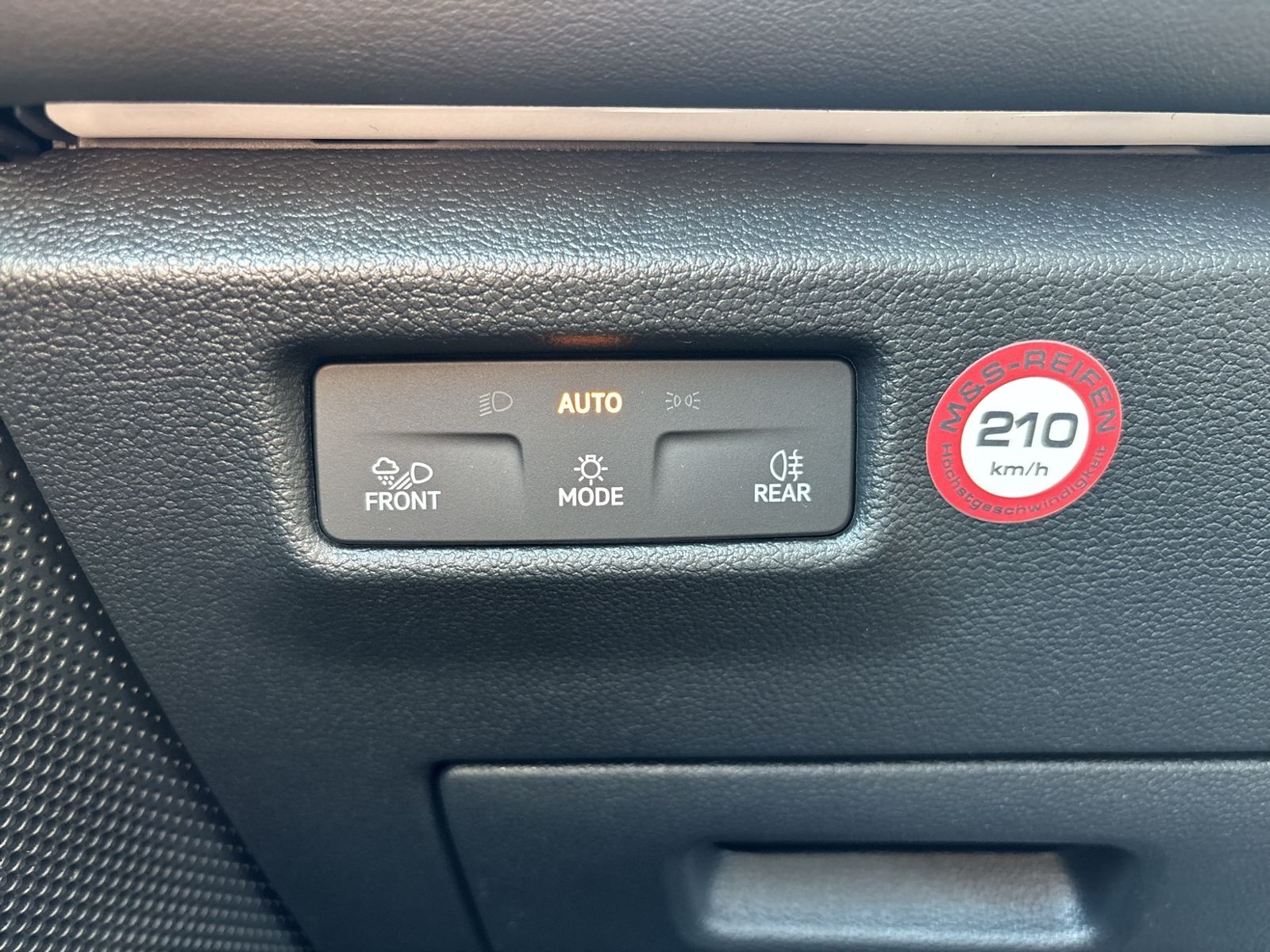 Tiguan GOAL 1.5  eTSI, AHK, Navi, LED, ACC DSG