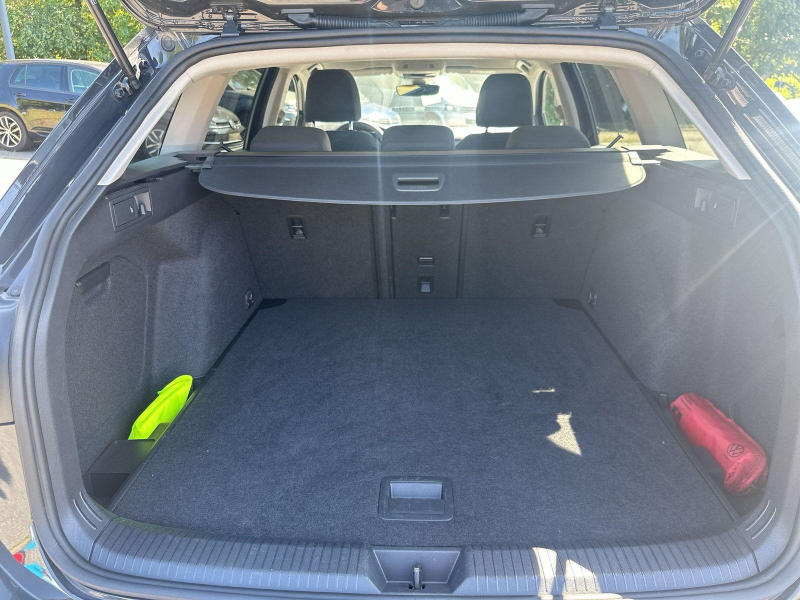 Volkswagen Golf VIII Variant Life, миниатюра 7