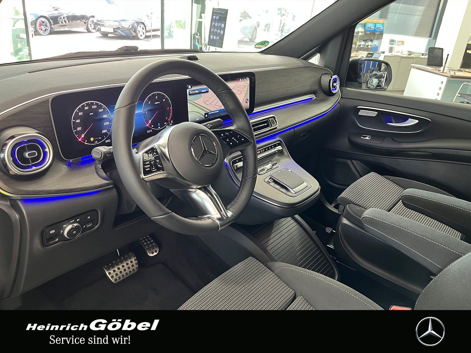 Fahrzeugabbildung Mercedes-Benz V 300 d lang AMG+360°+FAHRASSIST+AHK+MULTIBEAM