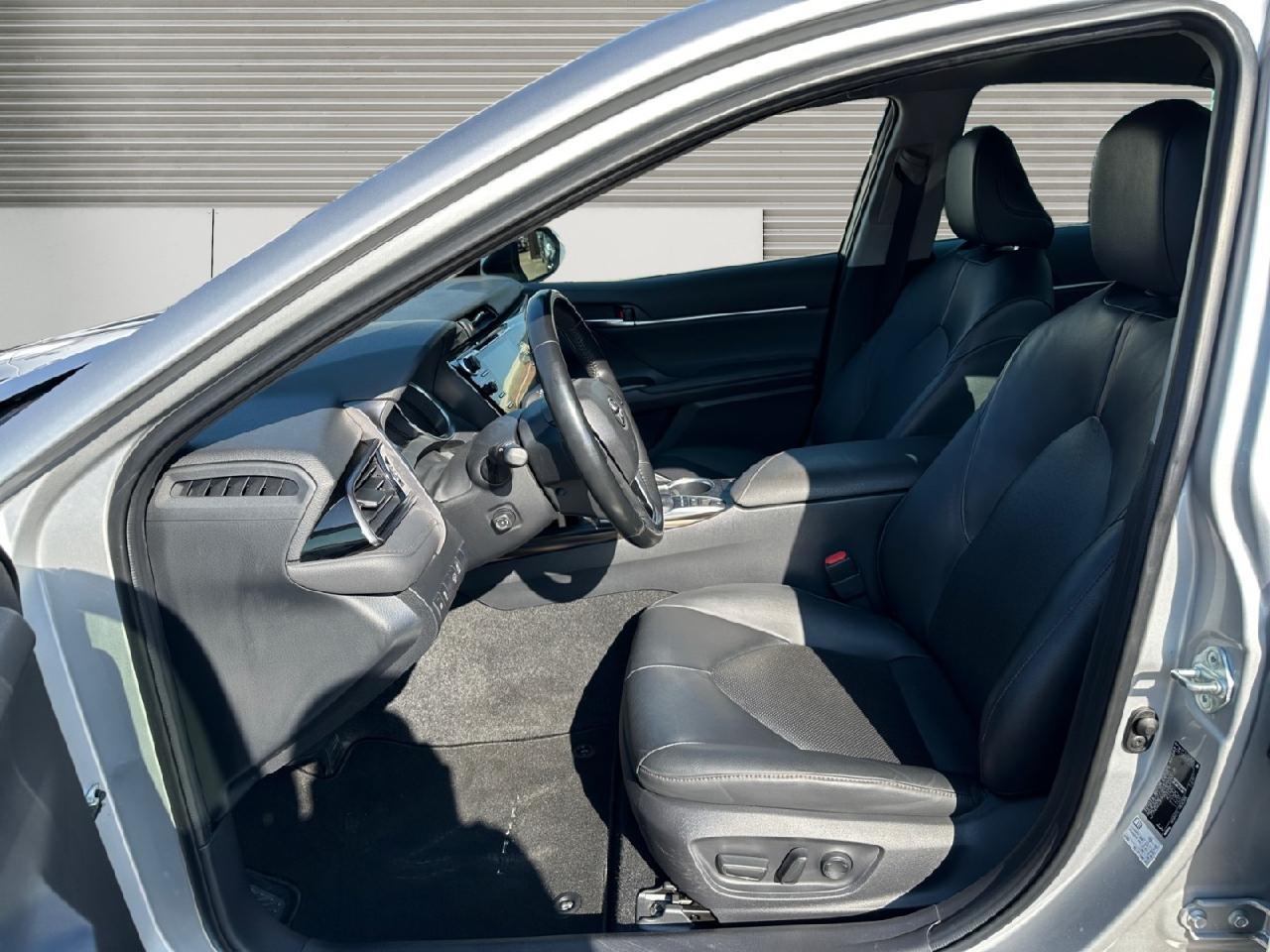 Toyota Camry 2.5 Hybrid Executive, AHK