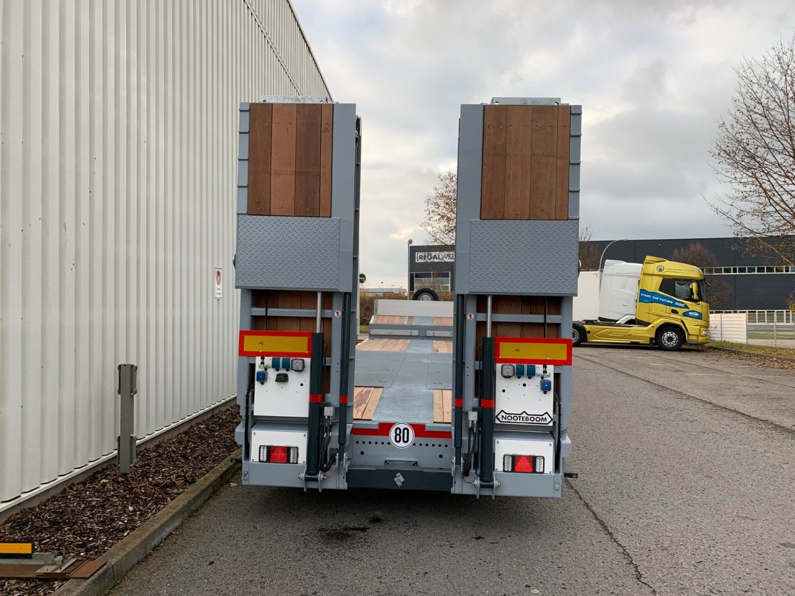 Fahrzeugabbildung Nooteboom OSDS-Semi-Tieflader