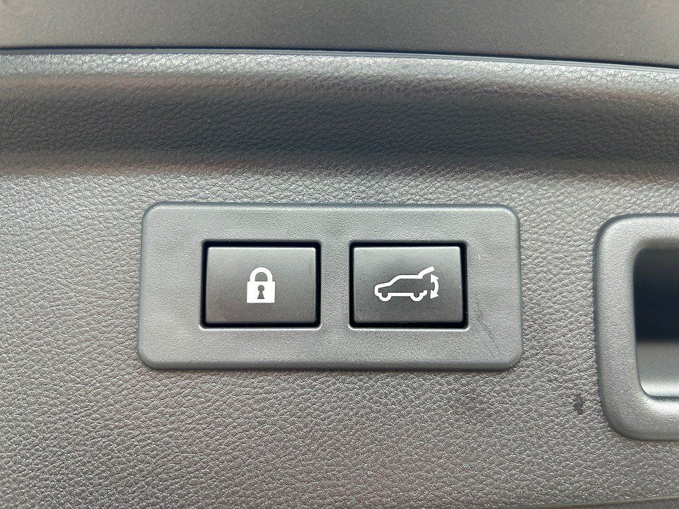 Fahrzeugabbildung Subaru FORESTER 2.0 4x4 AHK 1HD PANO NAV+KAMERA+ACC+LED