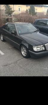 Mercedes-Benz 124c 230ce - Mercedes-Benz E 230 in München