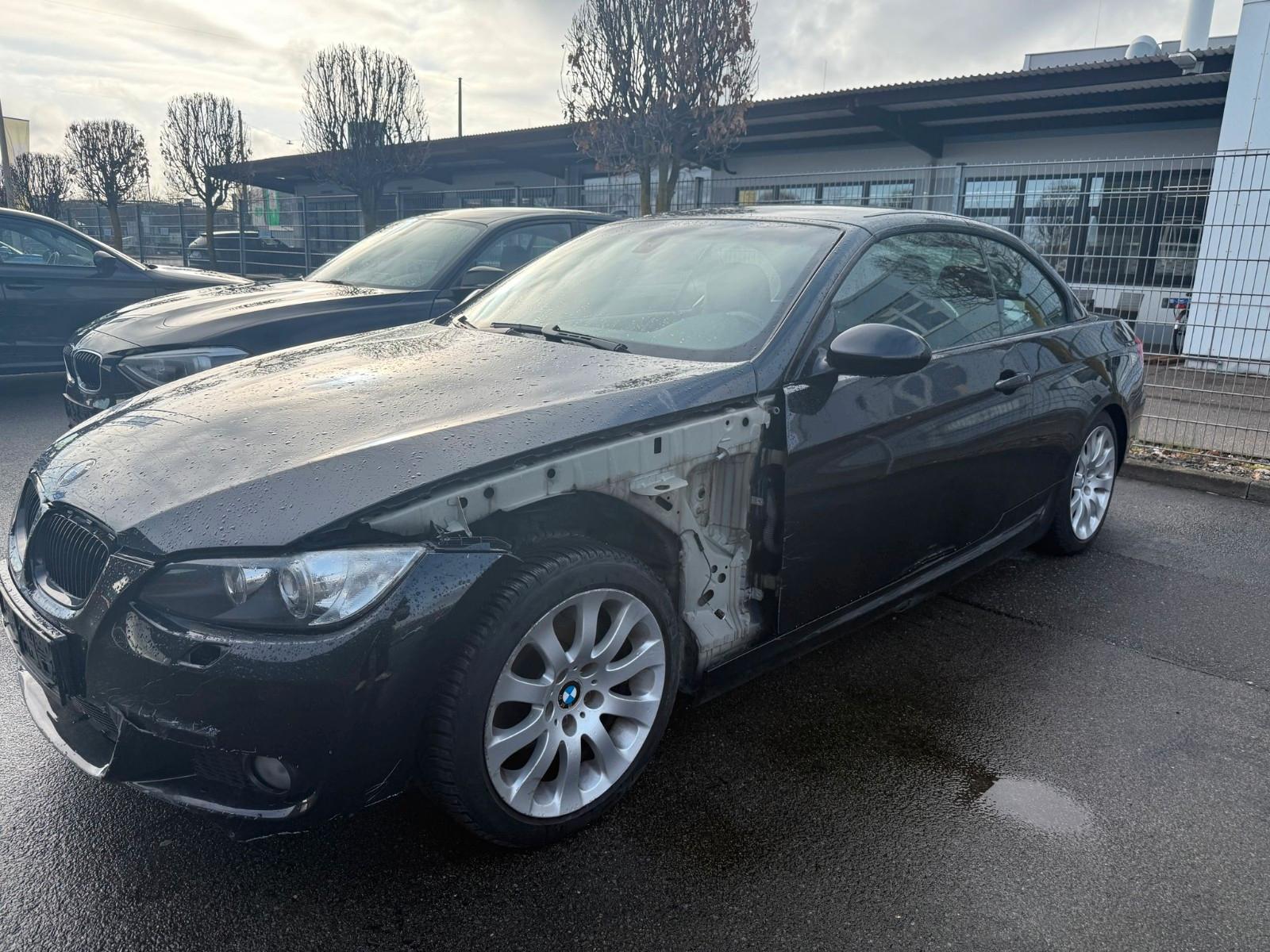 BMW 320i CABRIO/M PAKET/XENON/ALCANTARA