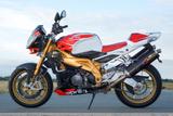 Aprilia Tuono V2 1000 RR Factory - APRILIA TUONO 1000 R