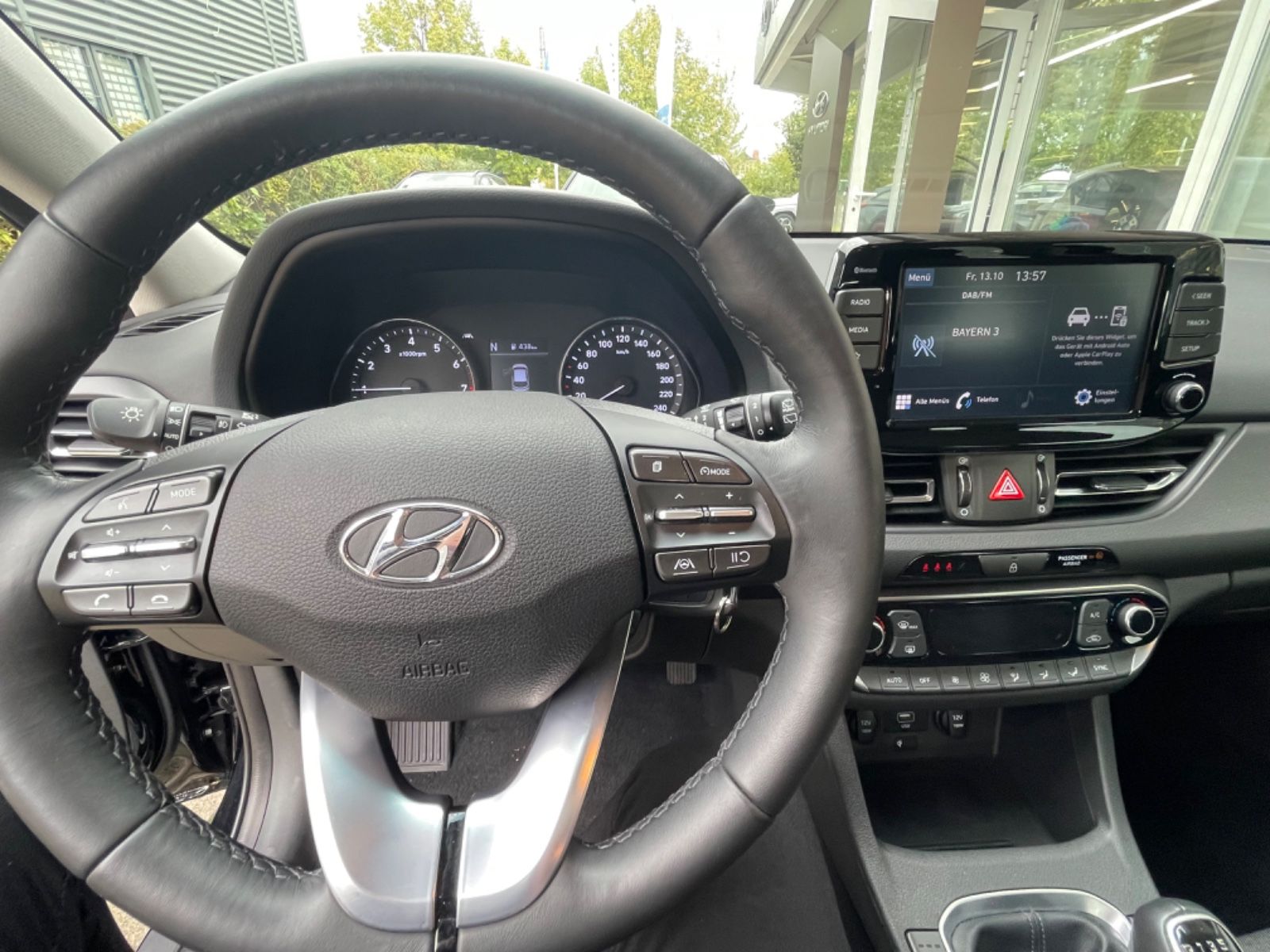 Fahrzeugabbildung Hyundai i30 1.0 T-GDI (48V) Trend Lenkradheizung PDC