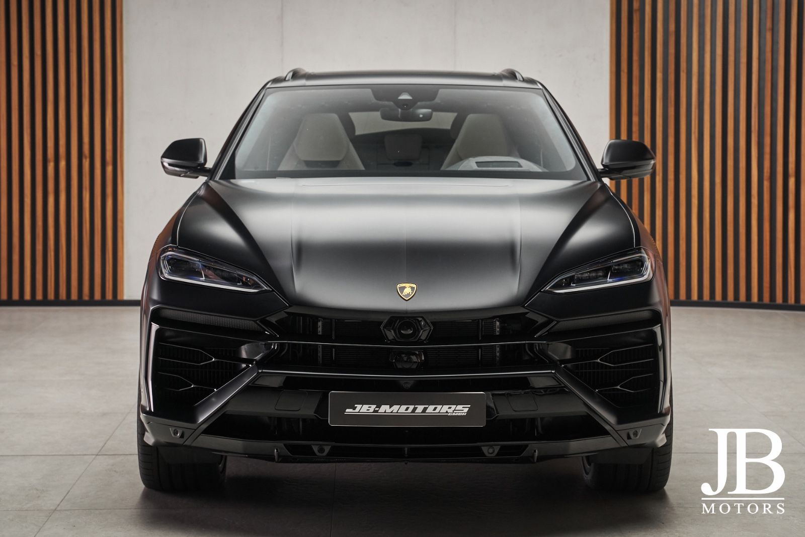 Fahrzeugabbildung Lamborghini Urus SE Panorama 3D B&O Carbon 23 Zoll