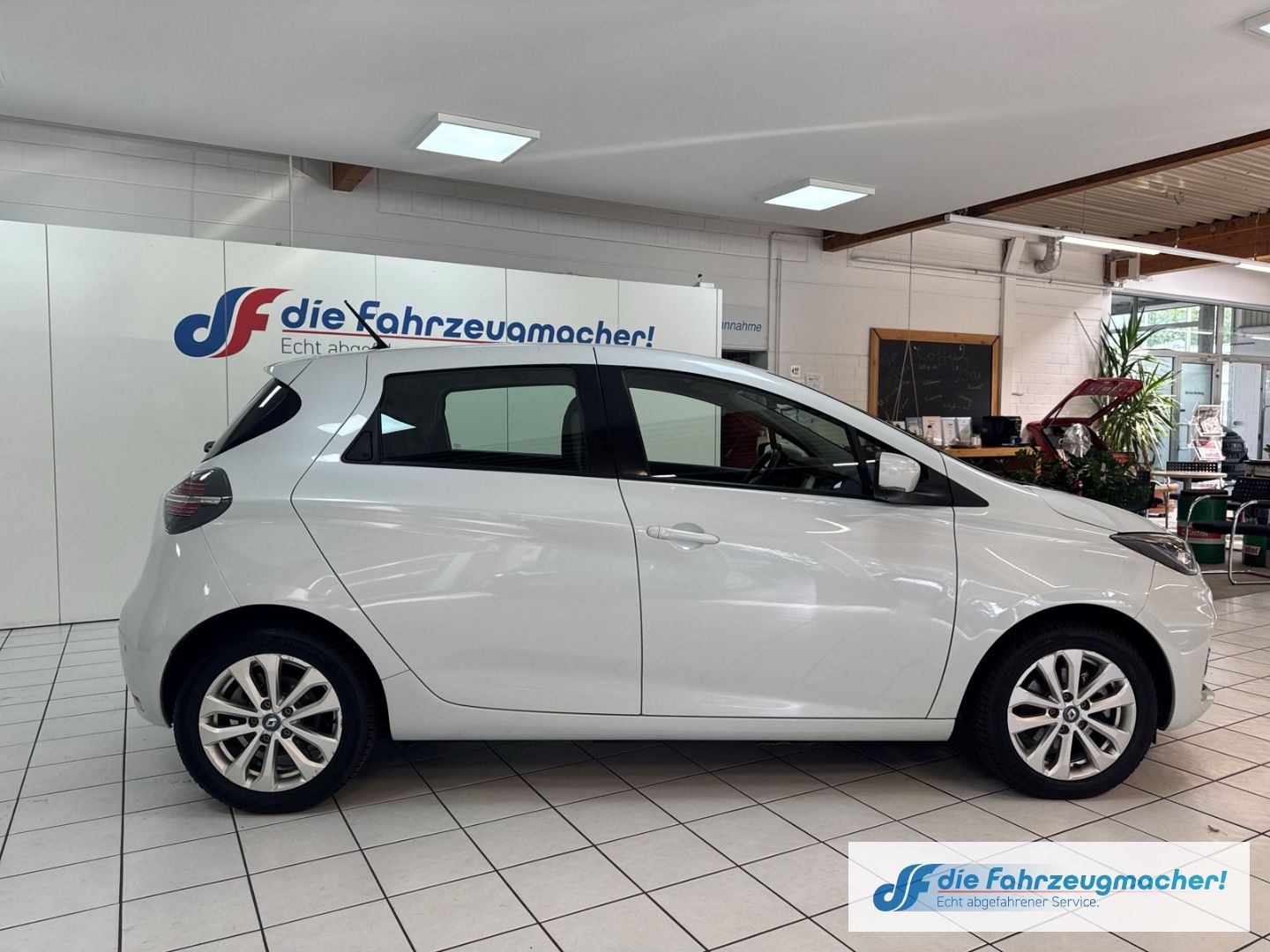 Fahrzeugabbildung Renault ZOE Experience R110 Navi Digitales Cockpit LED A