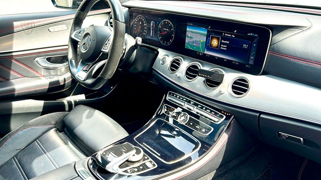 Image of Mercedes-Benz E 43 AMG