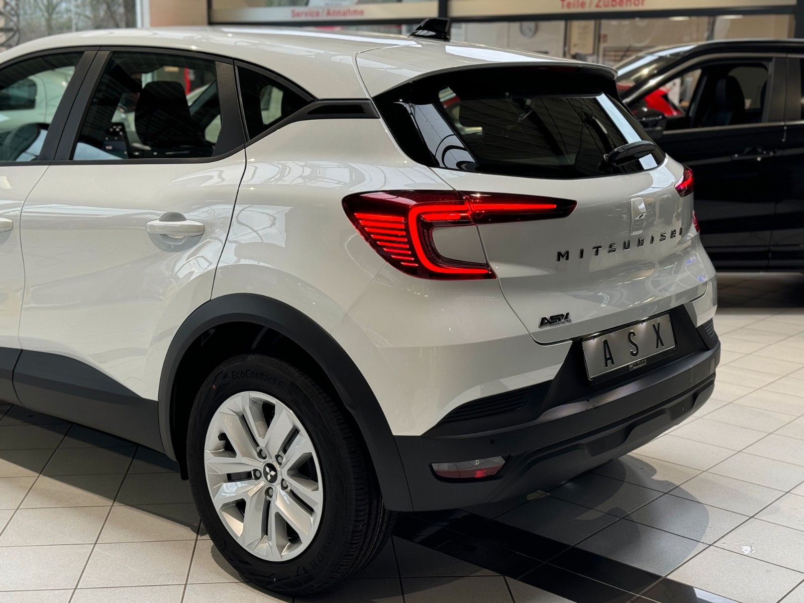 Fahrzeugabbildung Mitsubishi ASX 1.0 LED DAB PDC Kamera Klima 8J. GARANTIE