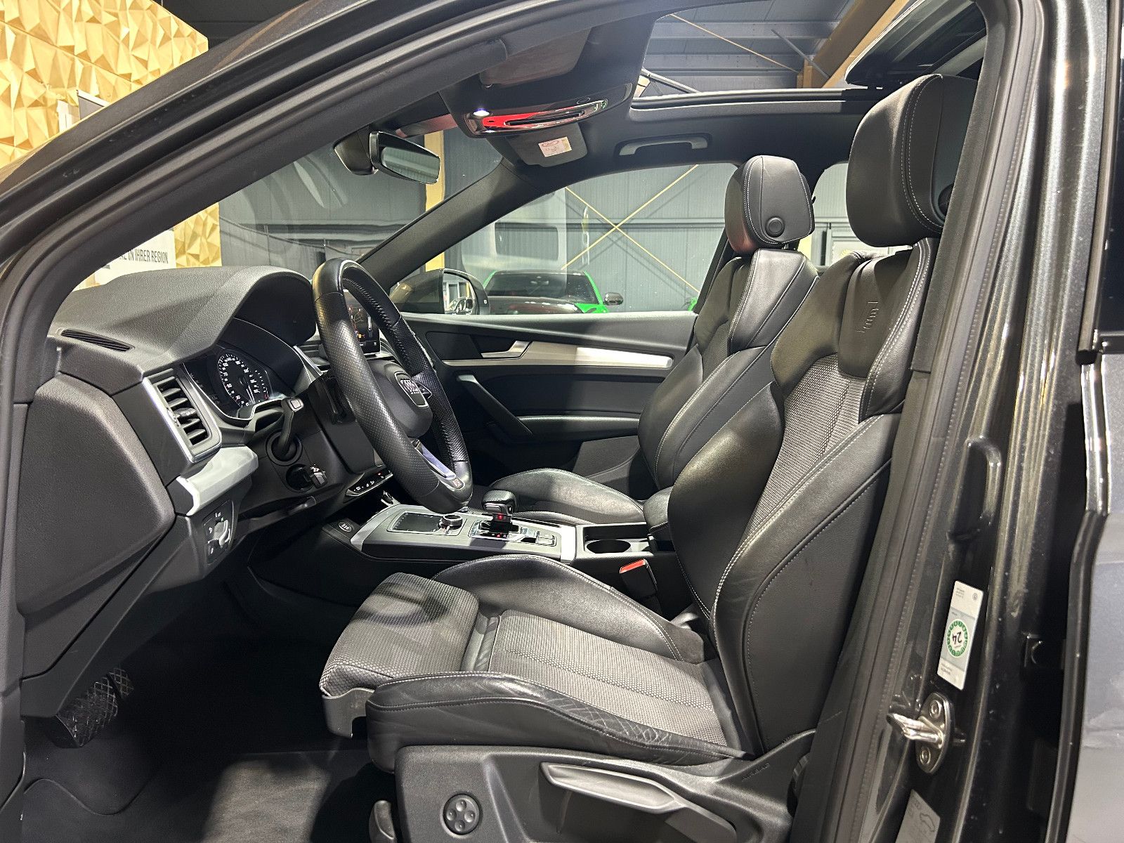 Fahrzeugabbildung Audi Q5 50 TFSI e quattro sport/S-LINE/PANO/ACC78-FAC