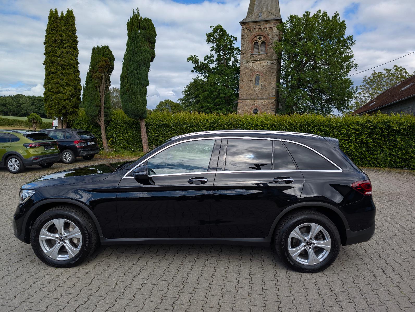 Mercedes-Benz GLC 300 e 4Matic Exclusive*AHK*Pano