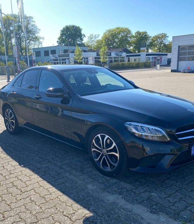 Image of Mercedes-Benz C 220