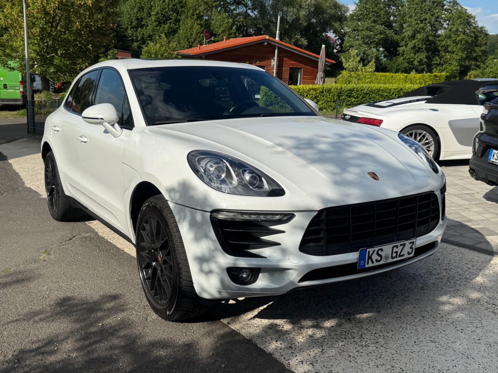 PORSCHE Macan