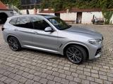 BMW X3 xDrive30e AT - Sitzheizung vorne/hinten  - mit Hybrid-Antrieb: Sitzheizung, Hinten