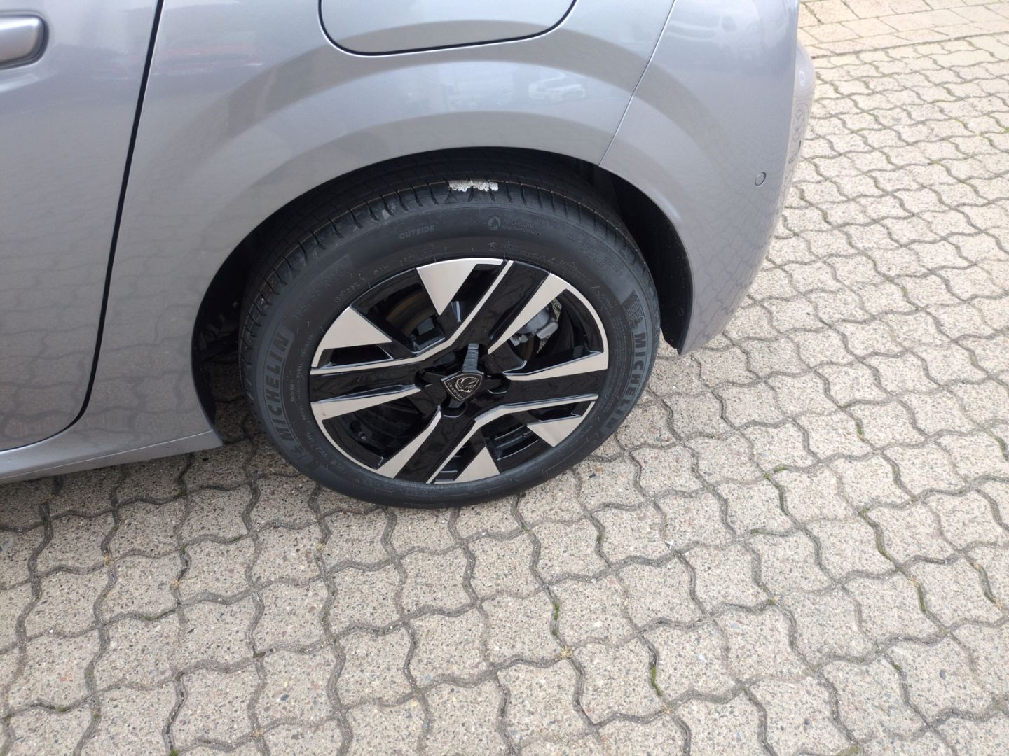 Peugeot 208 - Bild 15