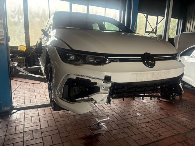 VW Golf VIII Lim. R Performance 4Motion*UNFALL* (Fahrzeug-Nummer 441074485)