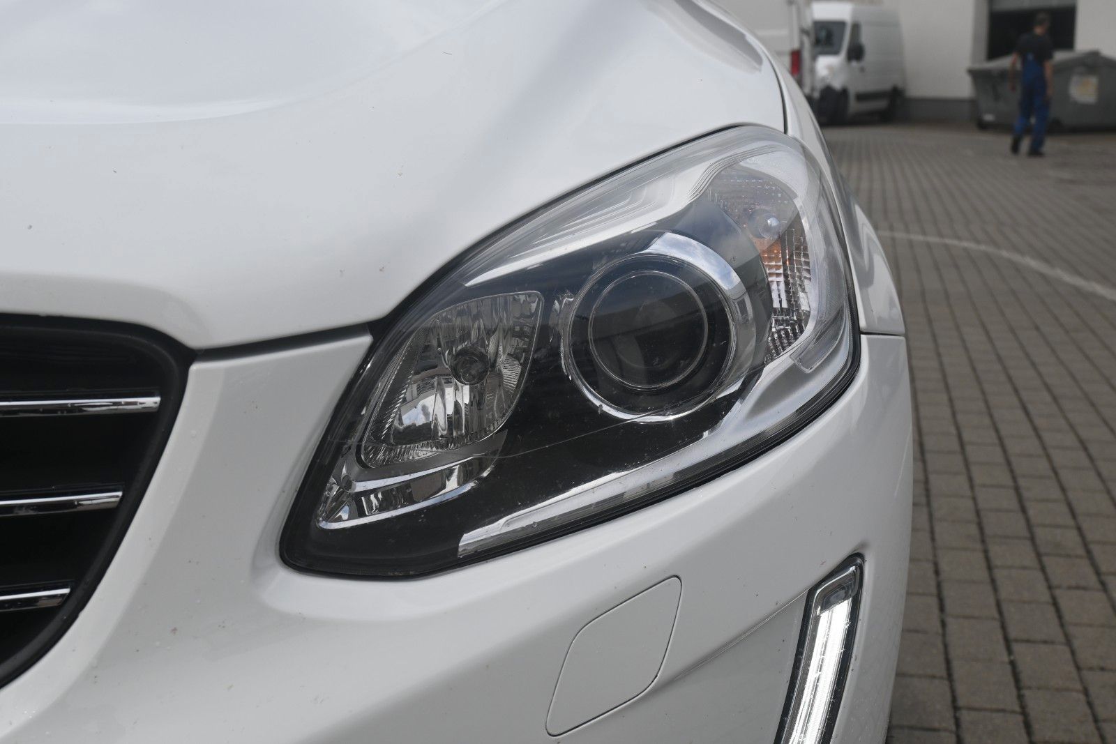 Fahrzeugabbildung Volvo XC60 D3 Autom. FWD Summum*Bi-Xenon*RFK*BLIS