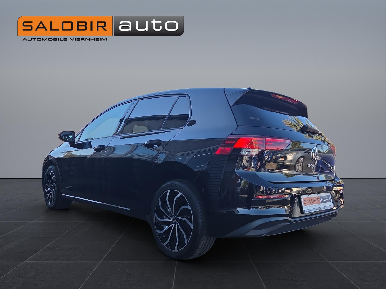 Volkswagen Golf VIII Lim. Life LED ACC Lenkradhzg SHZ