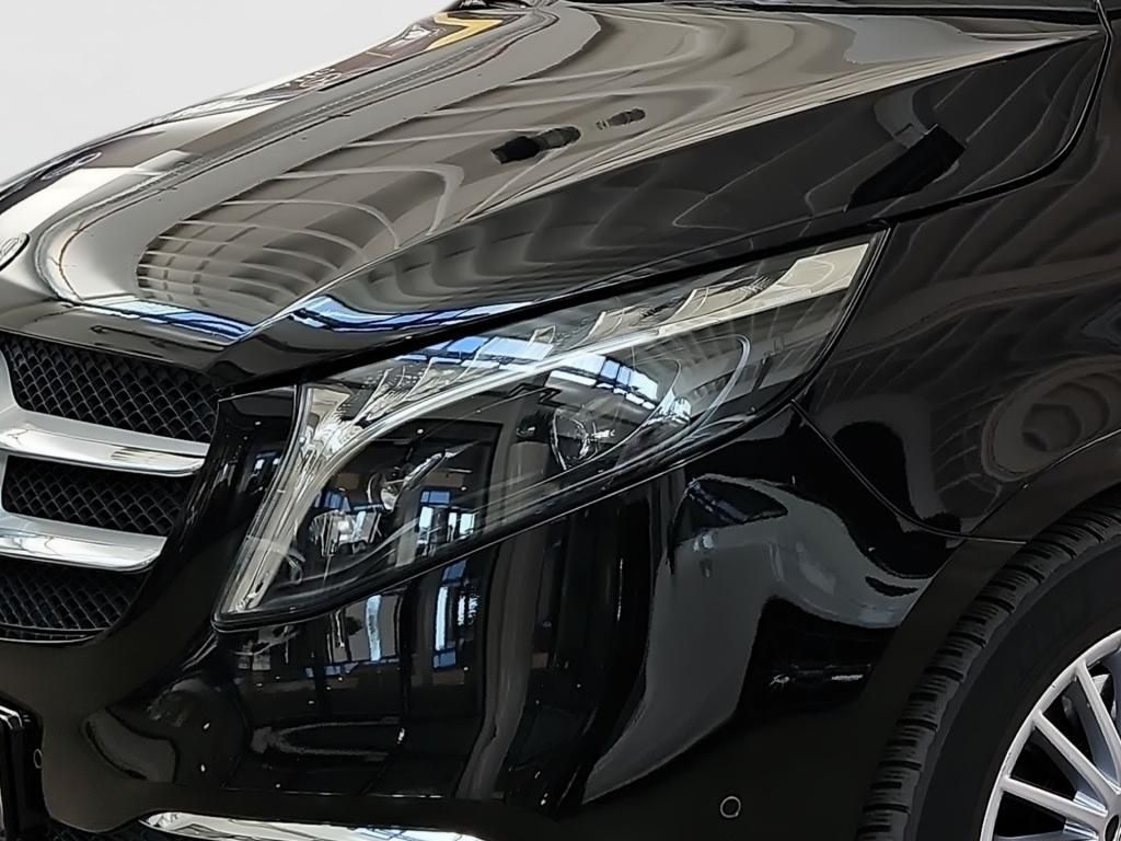 Fahrzeugabbildung Mercedes-Benz V 300 EAV/E 8 Sitze AHK DISTRONIC elektr.ST STHZ