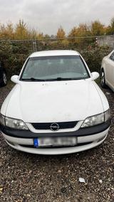 Opel Vectra 1.8 Benziner neu TÜV - Opel Vectra in Wiesbaden