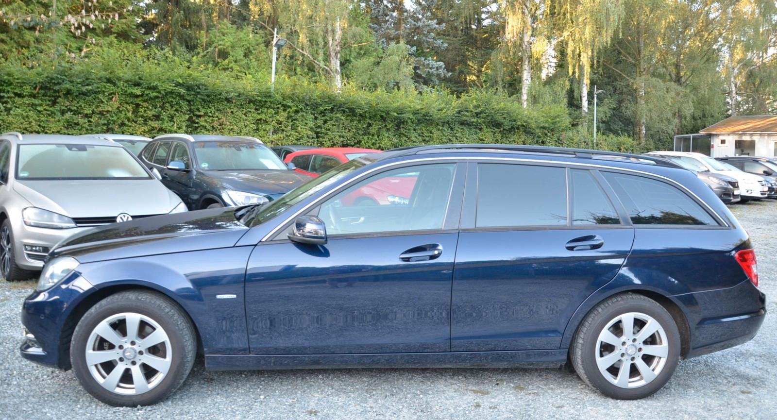 Mercedes-Benz T-Modell C 180 CGI Automatik Navi Xenon Tüv neu