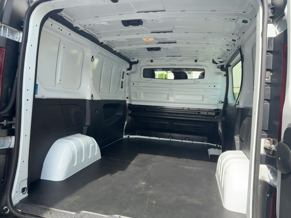 Fahrzeugabbildung Renault Trafic Kasten L1H1 2,8 t dCi 150 EDC EPH Tempom.