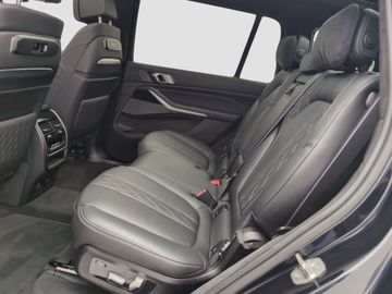 BMW X7 - 8