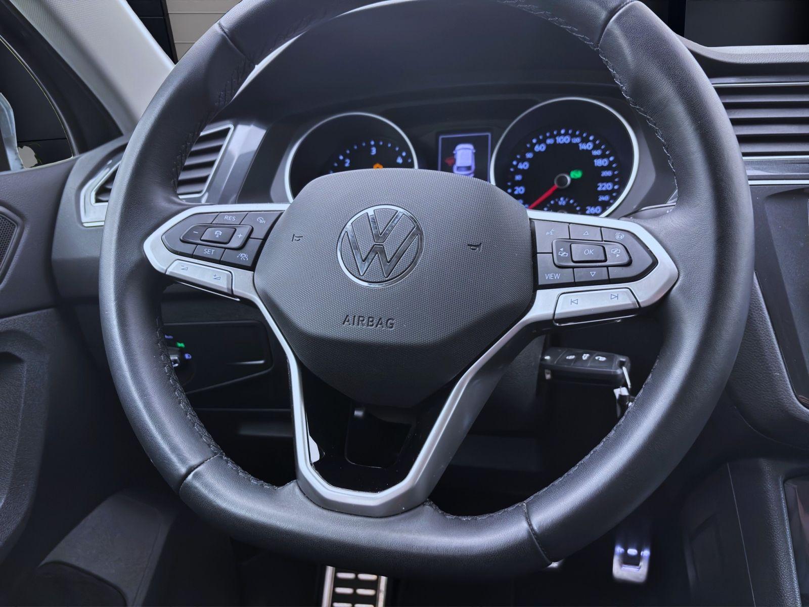 Volkswagen Tiguan 2.0 TDI DSG MOVE NAVI KAMERA SITZHZG PDC