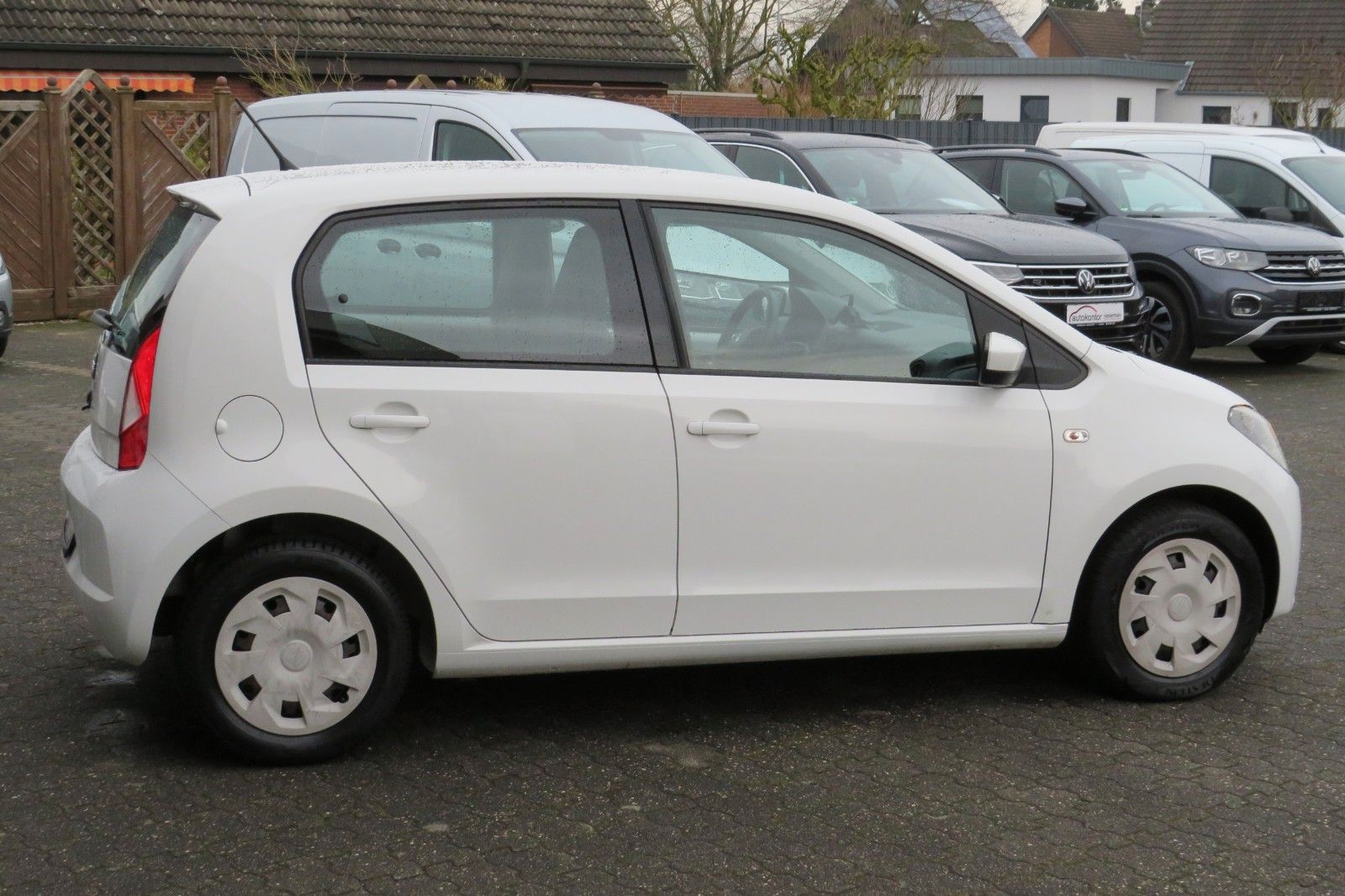 Fahrzeugabbildung SEAT Mii Style 4-TÜREN KLIMA ZV EFH TELVOR 1.HAND