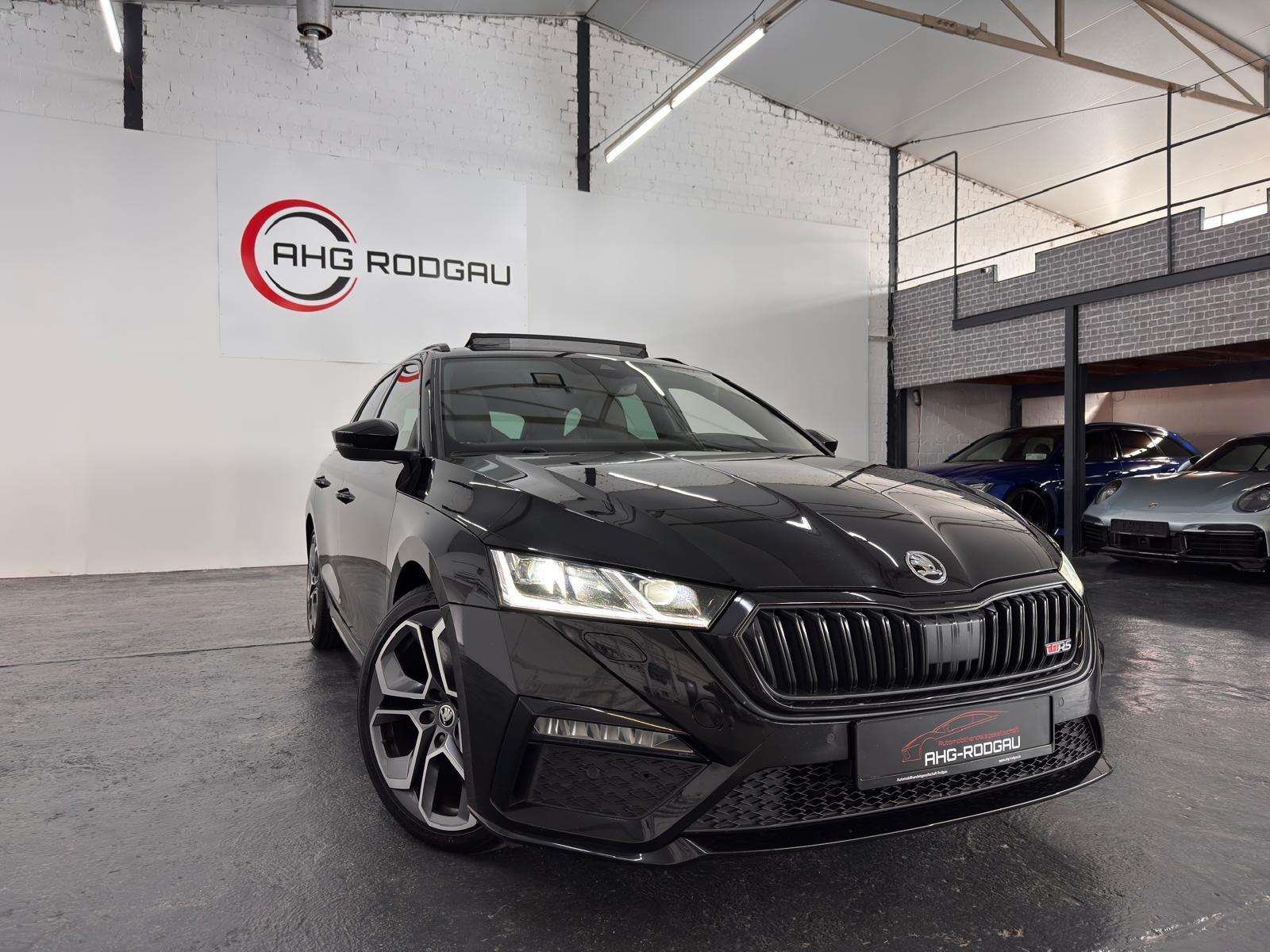 Skoda RS4x4 PANO/HUD/TOT/AHK/ShZ/WinP/MASS/ACC/XDS/HOD