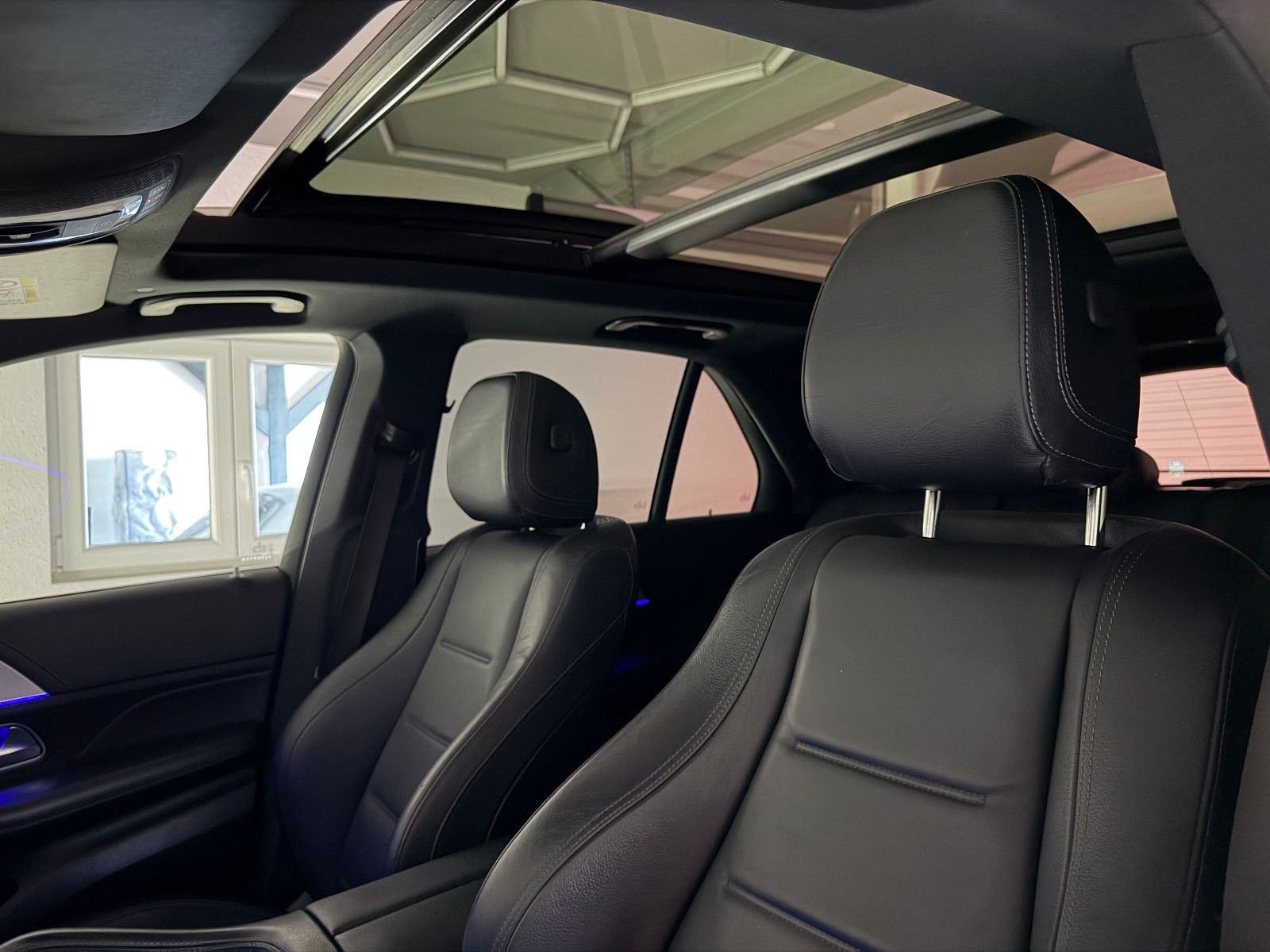 Fahrzeugabbildung Mercedes-Benz GLE 300 d 4MATIC AMG-LINE/PANO/BURMESTER/7-SITZ