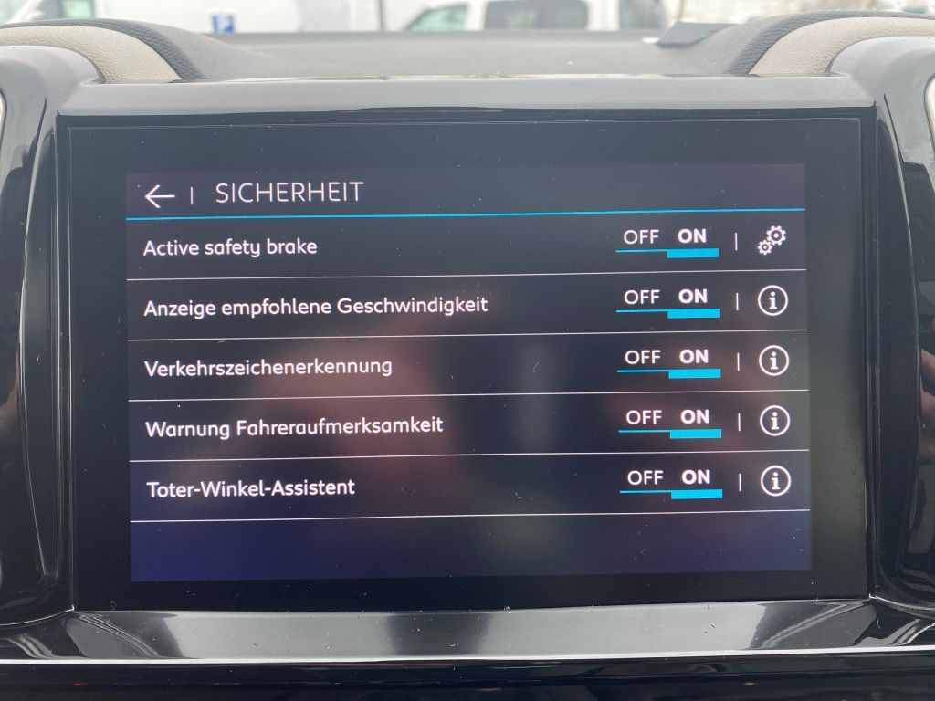 Fahrzeugabbildung Citroën C5 Aircross Pure Tech 180 S&S EAT8 SHINE *Automa