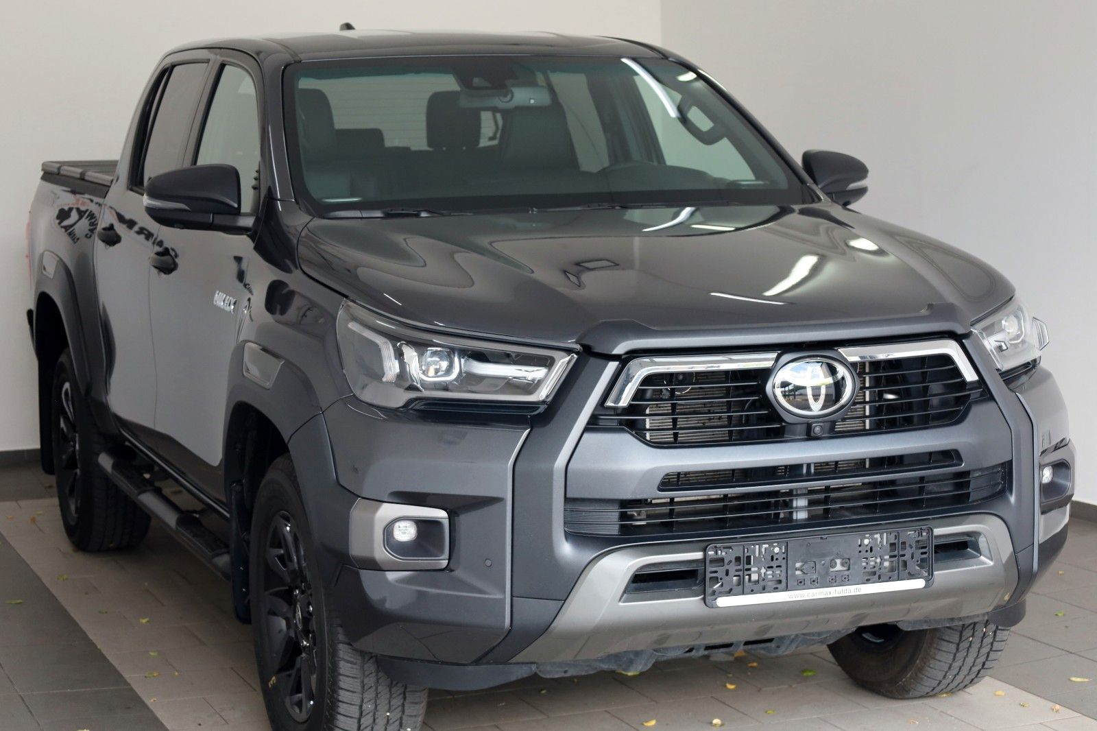 Fahrzeugabbildung Toyota Hilux 2.8 D-4D Invincible,Leder,ACC,Rollo,AHK