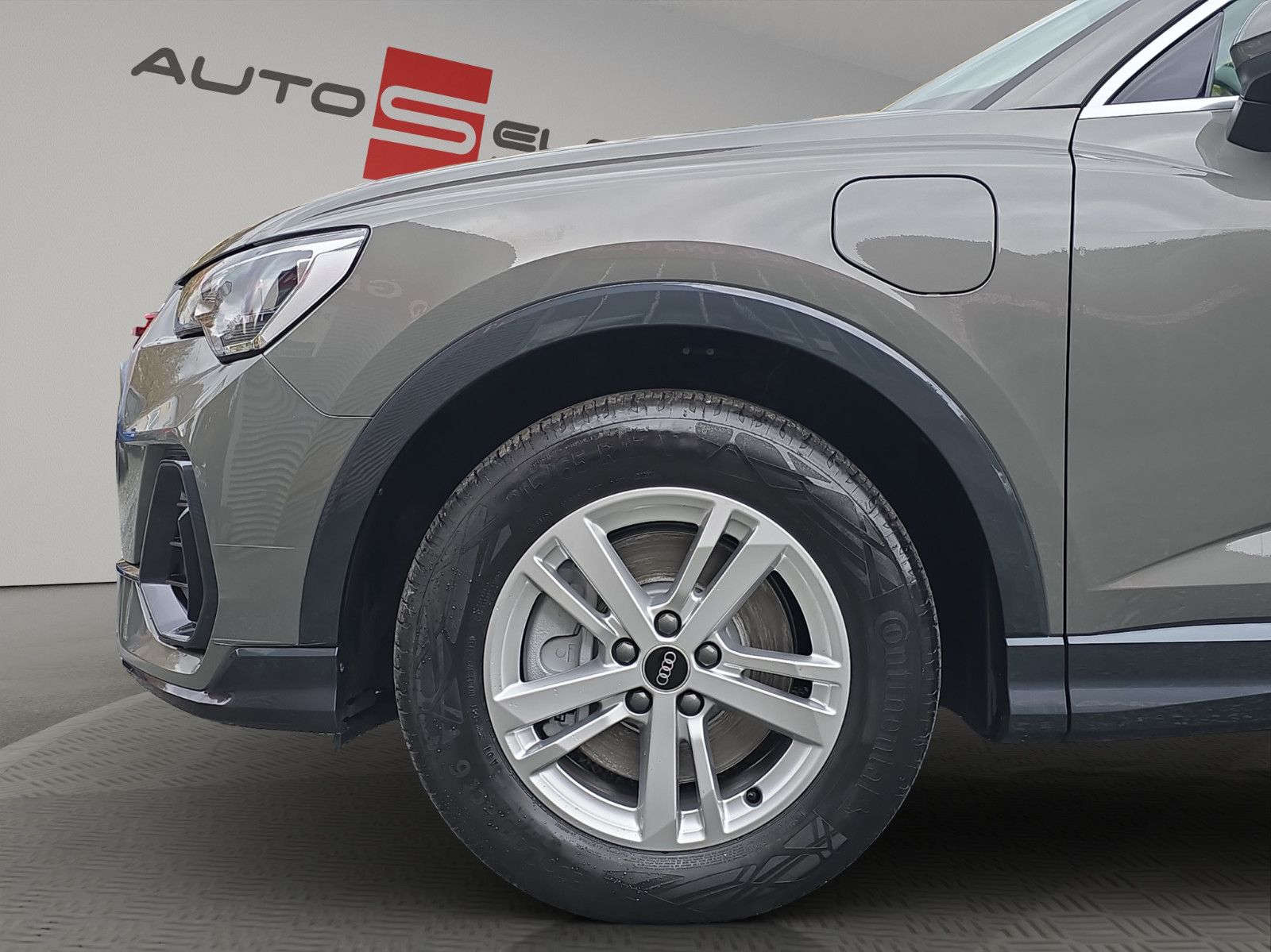 Fahrzeugabbildung Audi Q3 Sportback 45 TFSI e basis(EURO6d)