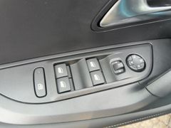 Foto Nummer 13: PEUGEOT 2008