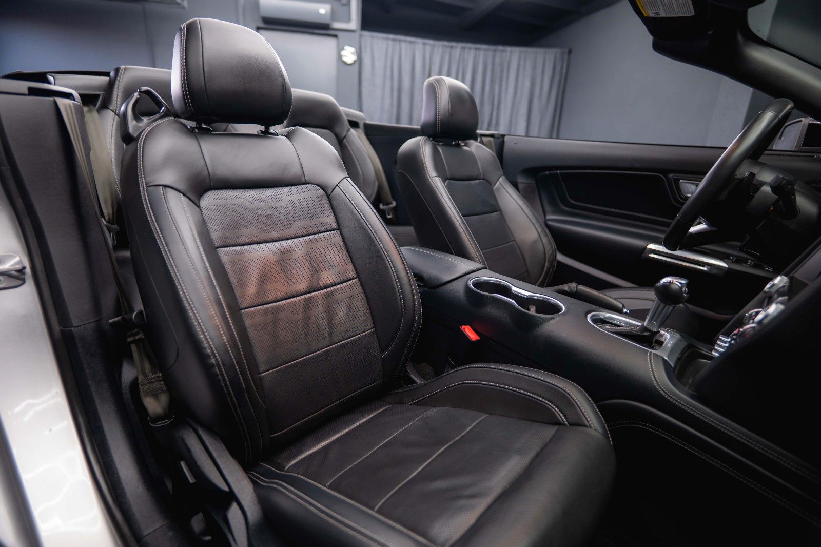 Fahrzeugabbildung Ford Mustang Shelby 500 GT Cabrio Performance PREMIUM