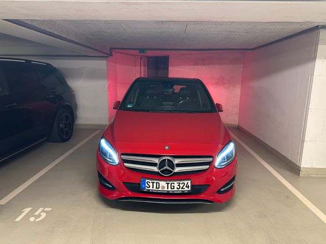 MERCEDES-BENZ B 220