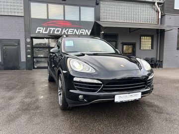 Porsche Cayenne - 2