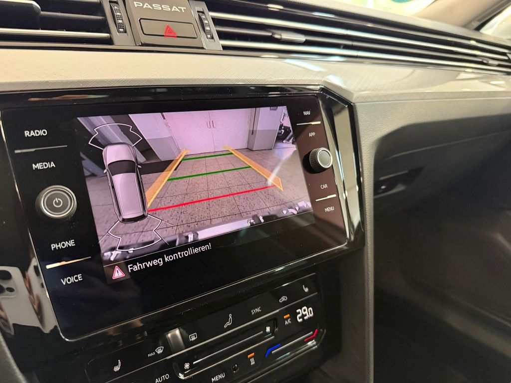 VW Passat Variant - Bild 22