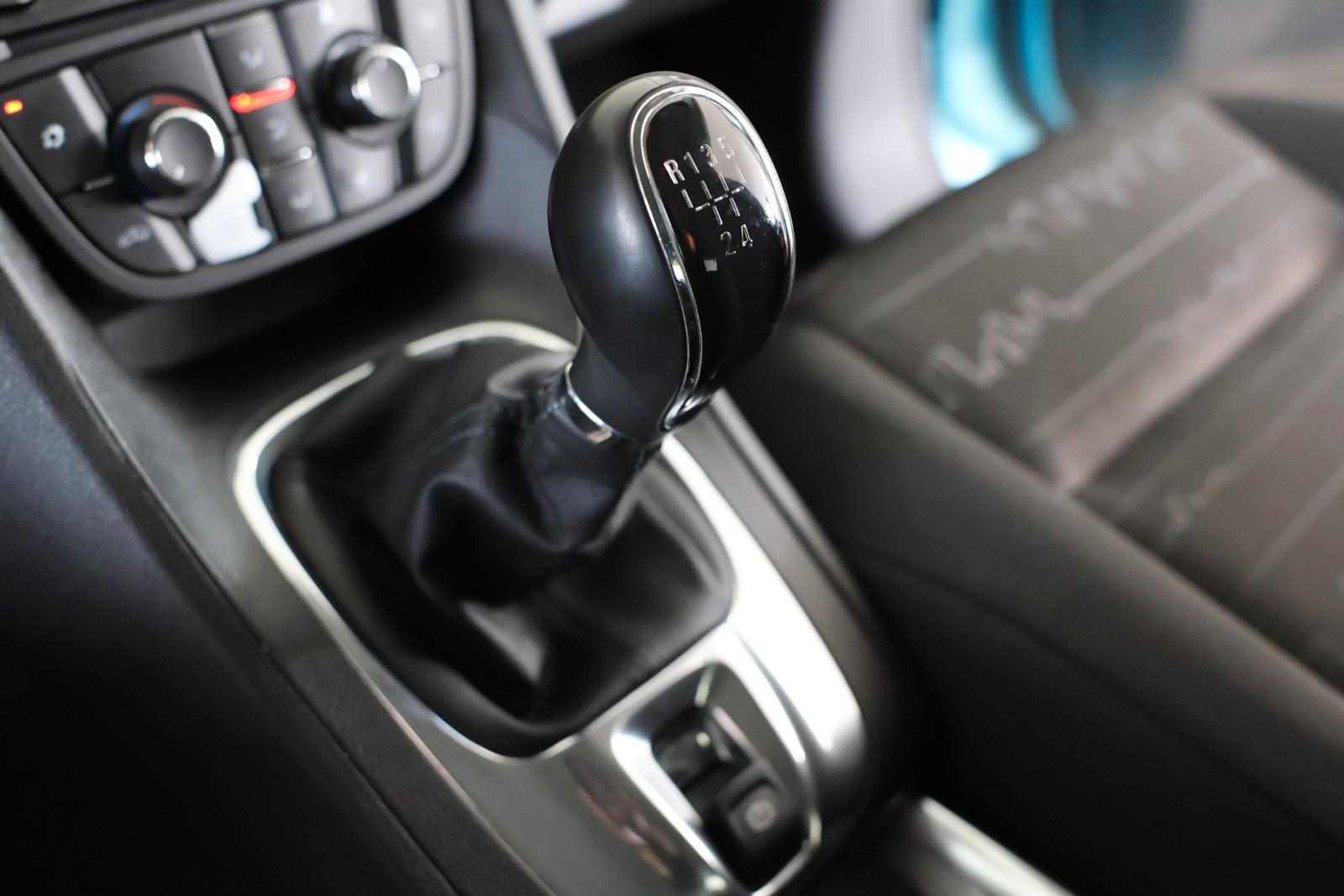 Opel Meriva B Design Edition Sitzhzg*1.Hand*Allwetter
